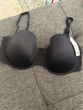 NWT Size 42D Bali 7 Ways To Wear Full Coverage Foam Cups Back & Side Smoothing